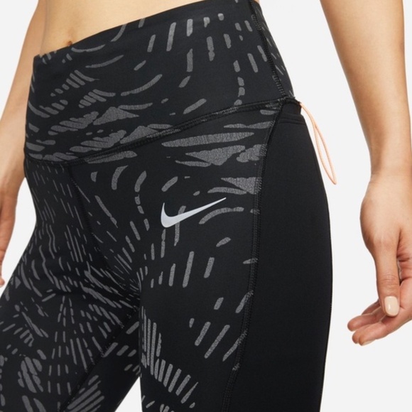 Women’s NIKE FAST RUN DIVISION Reflective TIGHT FIT LEGGINGS XS - Picture 2 of 6